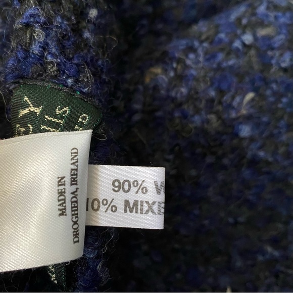 Blarney Woolen Mills soft wool poncho - Picture 9 of 12